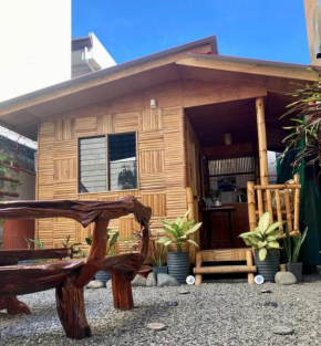 Solo Bamboo house in the heart of the city